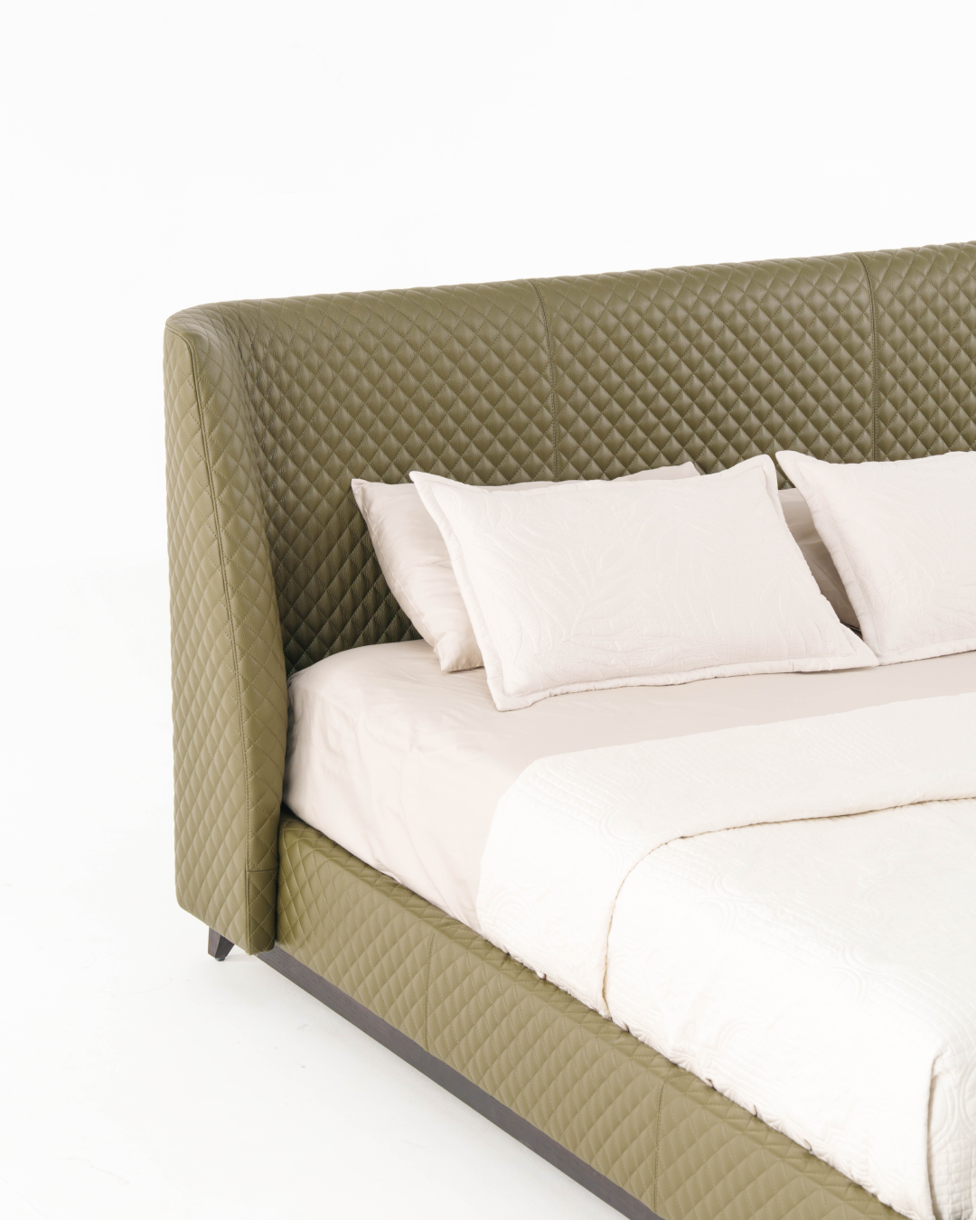 Vivian Bed