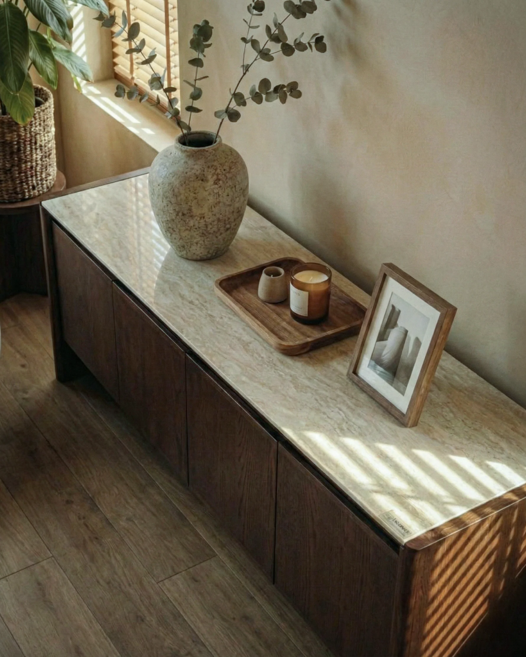 Tropez TV Unit