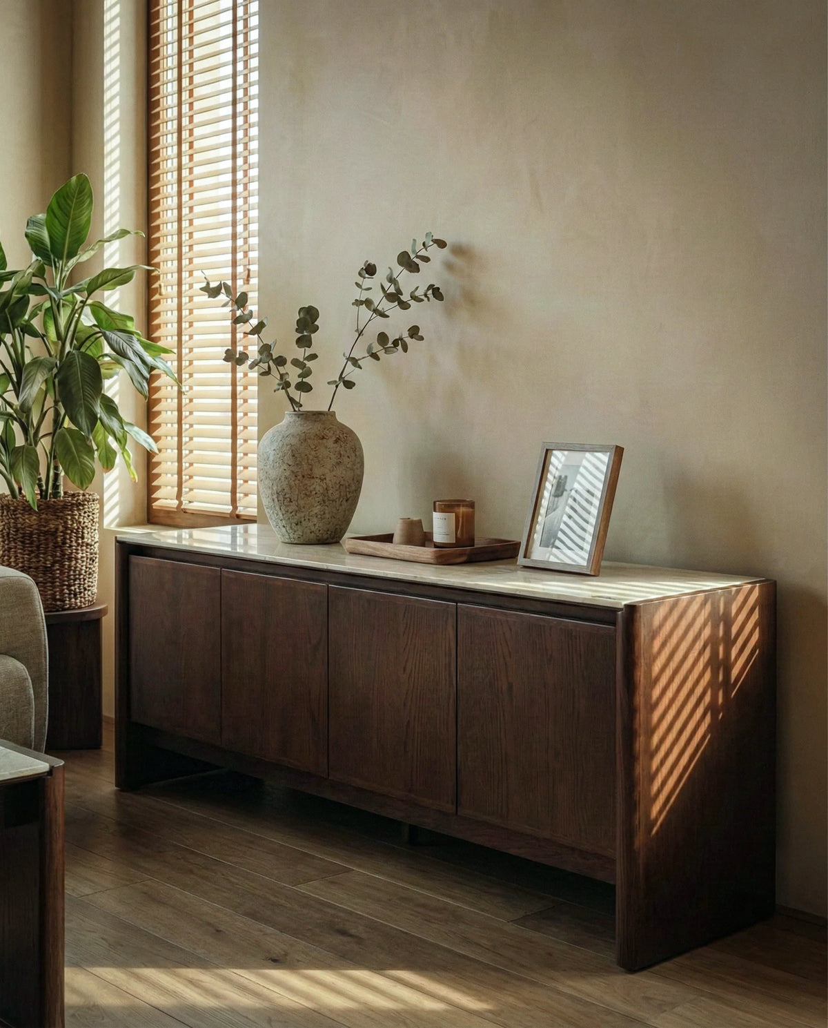 Tropez TV Unit
